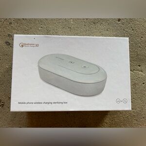Qualcomm Quick Charge and Sanitizer